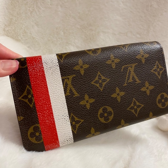 Authentic Louis Vuitton Sarah long wallet with poppy interior - Picture 5 of 10